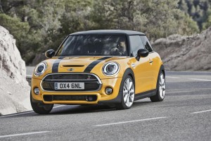 Mini Cooper - goes round corners